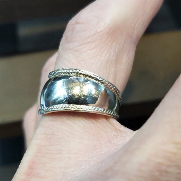 Size 9.75 925 Sterling Silver Cool Large Slight V Shape Ring - Picture 2 of 7